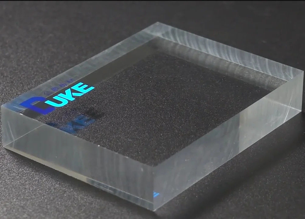 ورق أكريليك مصبوب Mitsubishi درجة 92٪ نقل الضوء وضوح عالية قطع الحجم المخصص